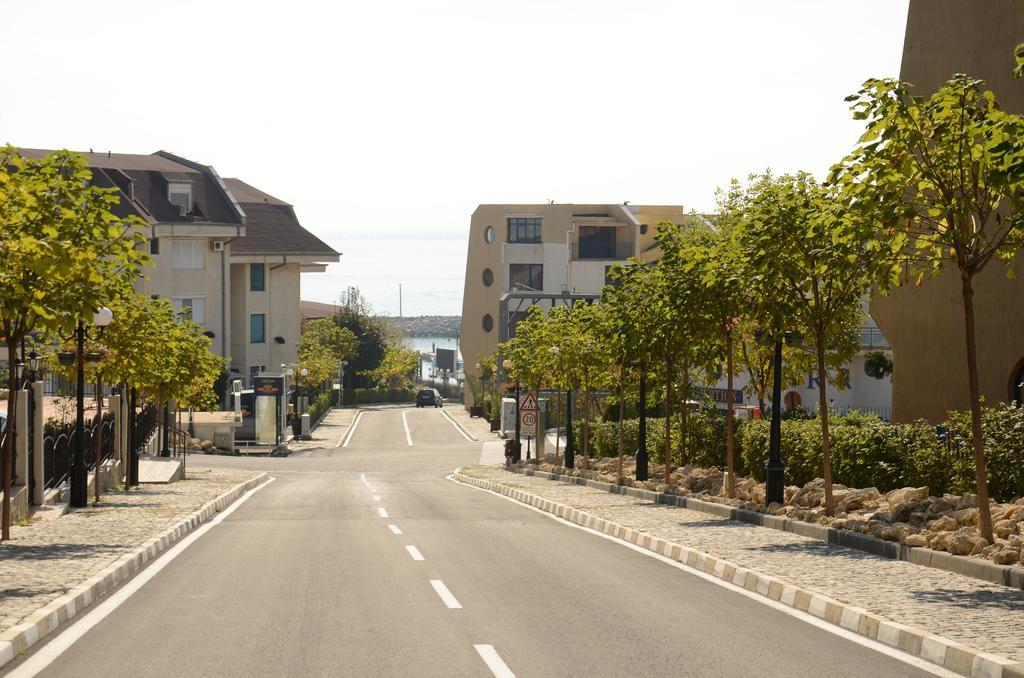 Apartments In Complex Chateau Nessebar Sveti Vlas Esterno foto