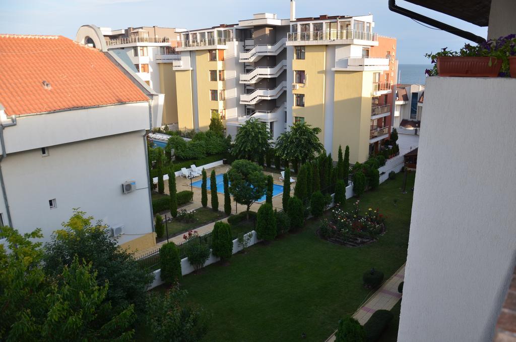 Apartments In Complex Chateau Nessebar Sveti Vlas Esterno foto