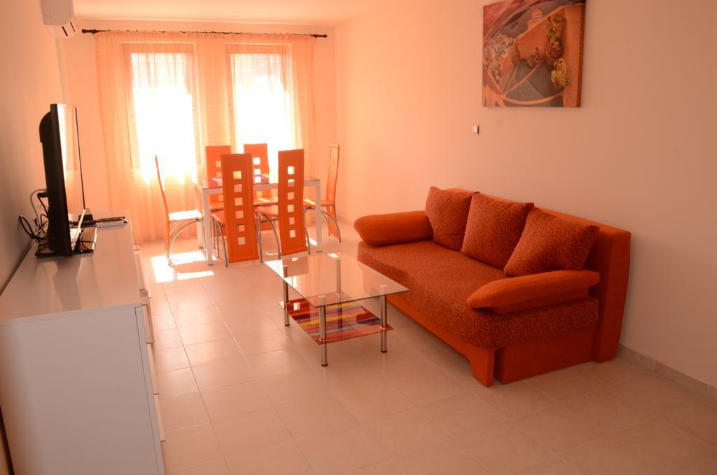 Apartments In Complex Chateau Nessebar Sveti Vlas Esterno foto